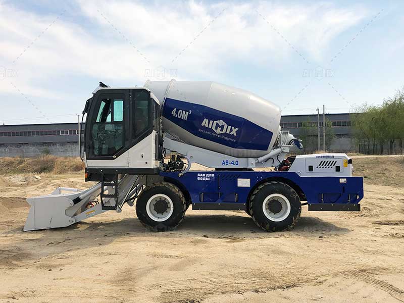 Self Loading Concrete Mixer Machine