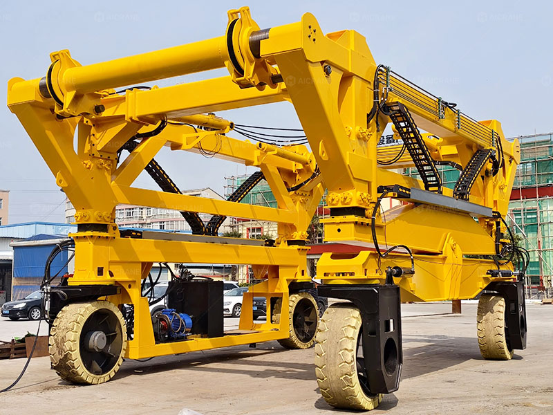 mobile straddle carrier